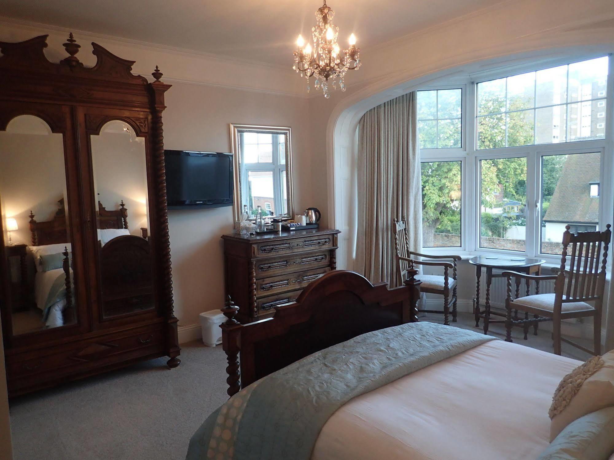 The Old Surgery Bed & Breakfast Clacton-on-Sea Ngoại thất bức ảnh