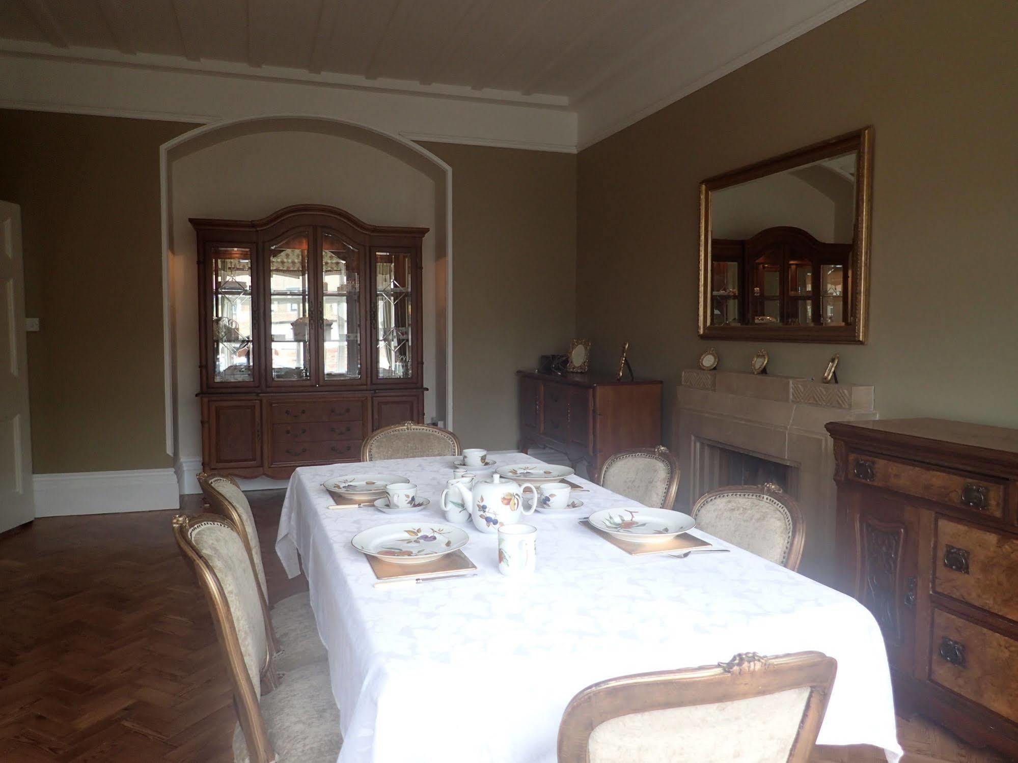 The Old Surgery Bed & Breakfast Clacton-on-Sea Ngoại thất bức ảnh